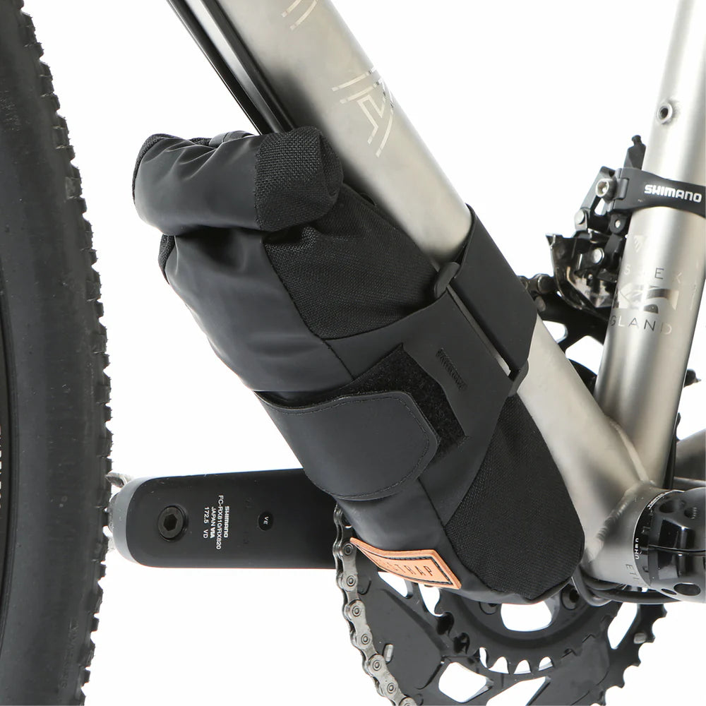 Runkolaukku RESTRAP DOWNTUBE BAG 1.2L Musta