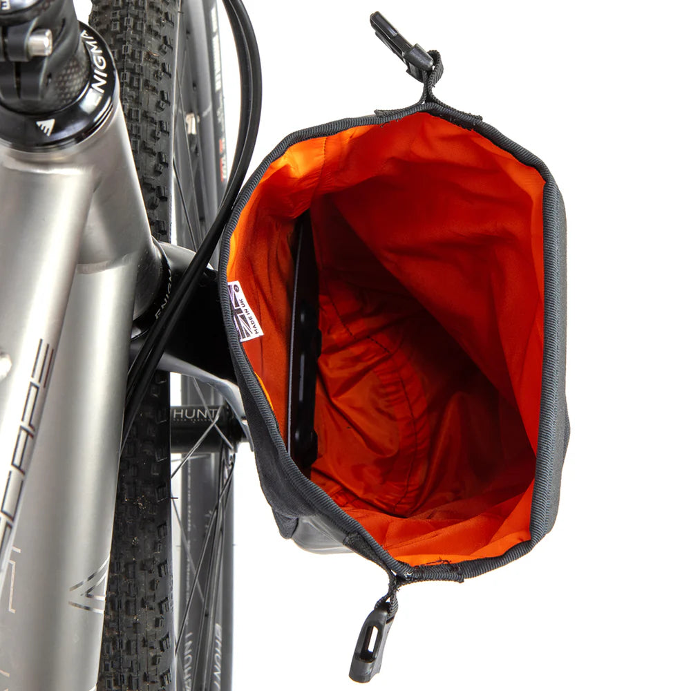 Haarukkalaukku RESTRAP SWITCH PANNIER 5 L Musta