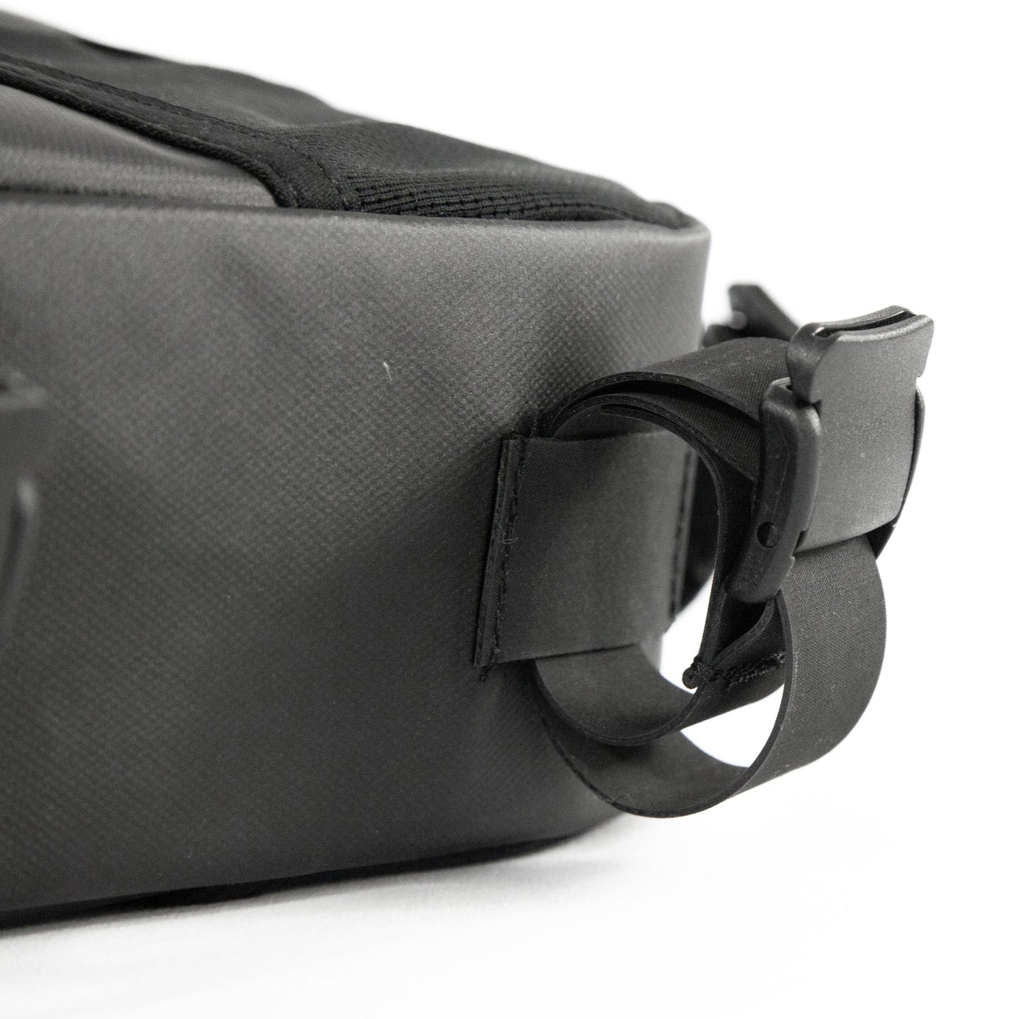 BUDS TOP FRAME BAG 1.5L Musta