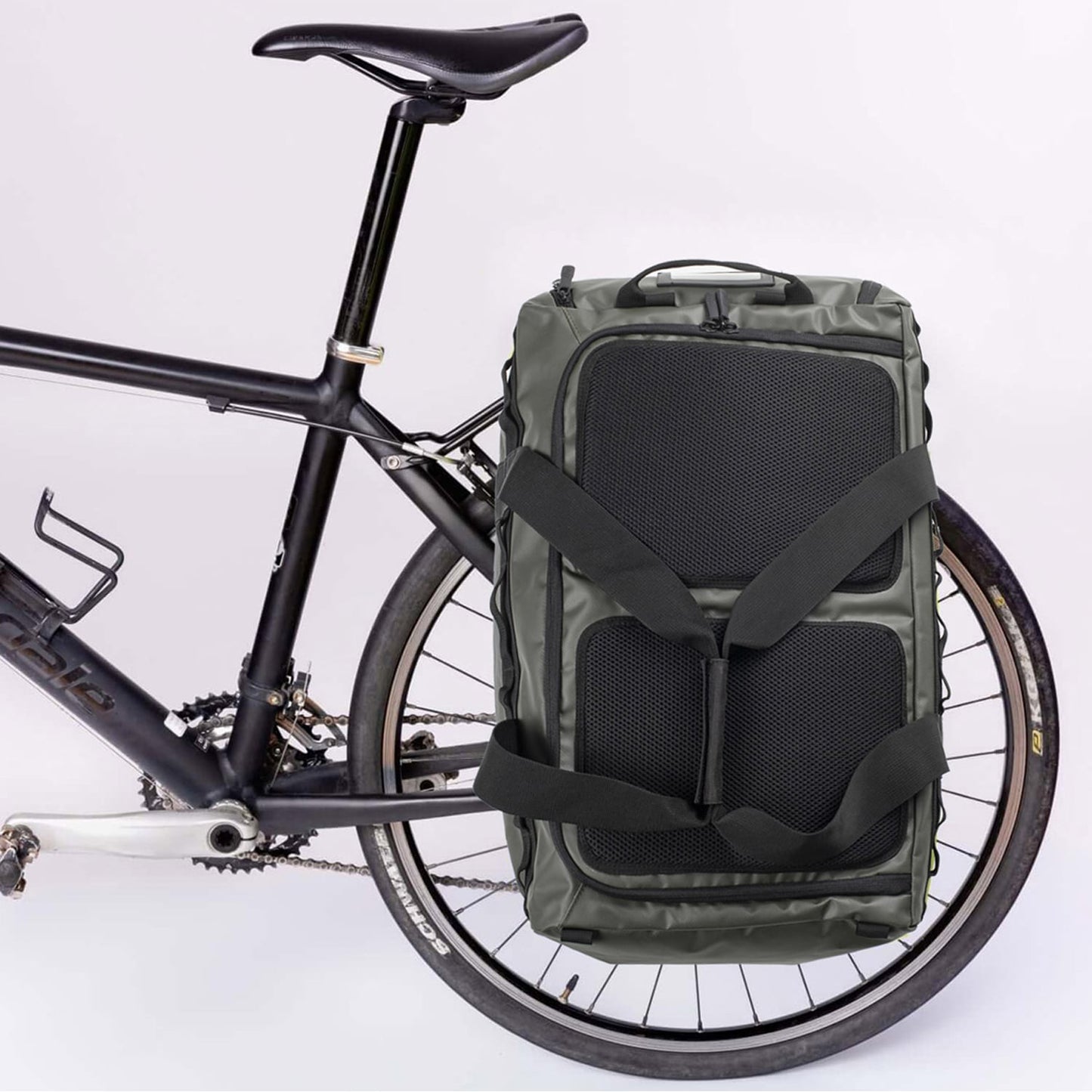 Matkalaukku BUDS DUFFEL BAG MEDIUM 42 L punainen