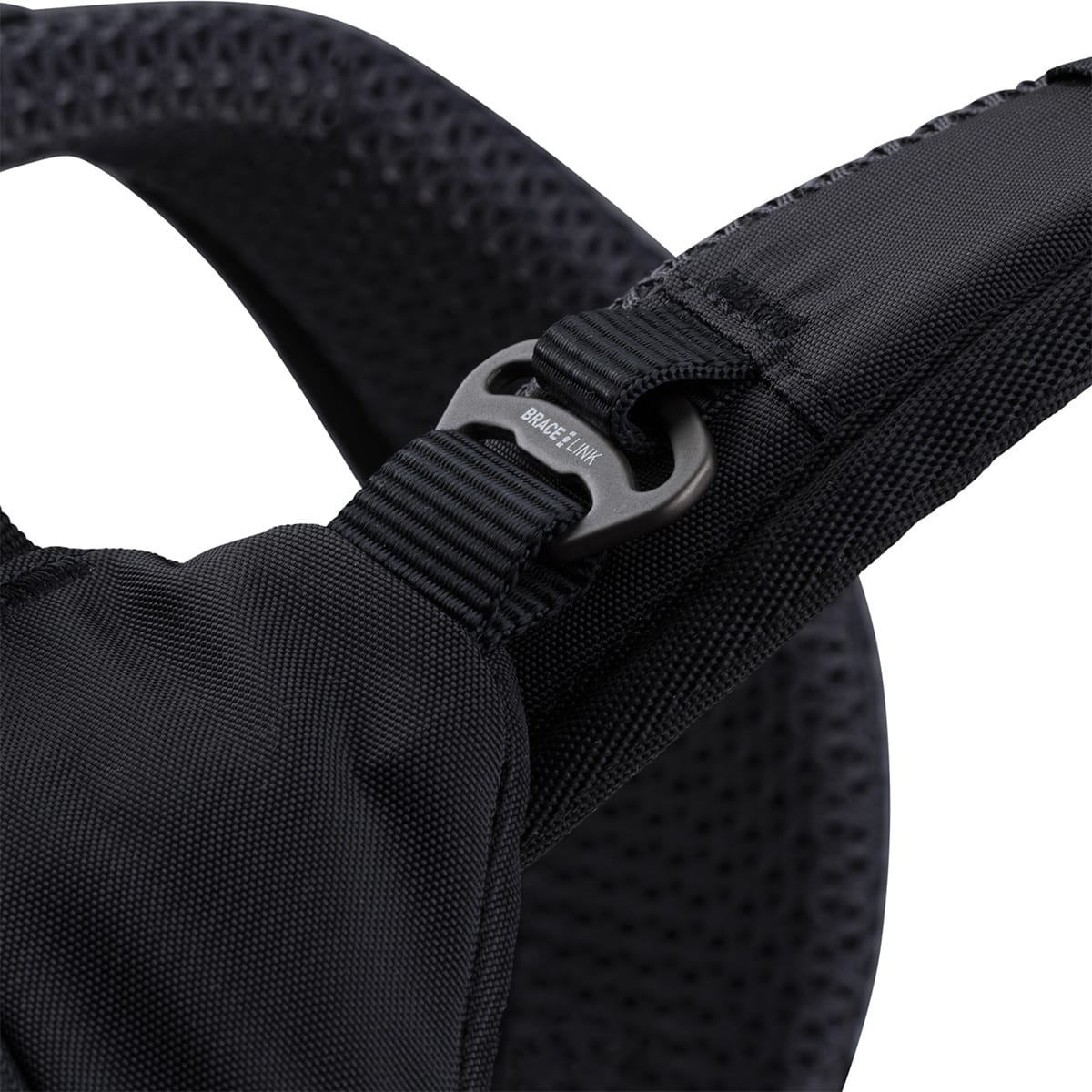 EVOC EXPLORER PRO 30 L reppu musta