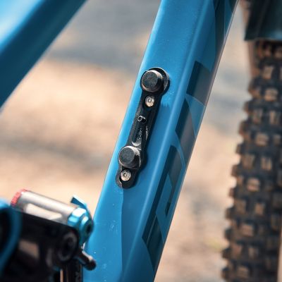 FIDLOCK TWIST BIKE BASE Pullokotelon pohja Musta