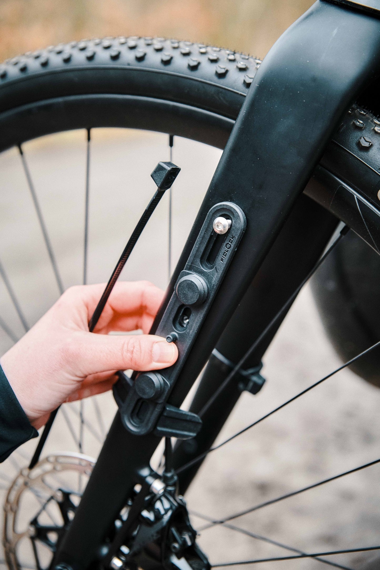 FIDLOCK TWIST VARIA BASE kiinnike Magneettinen ja mekaaninen musta