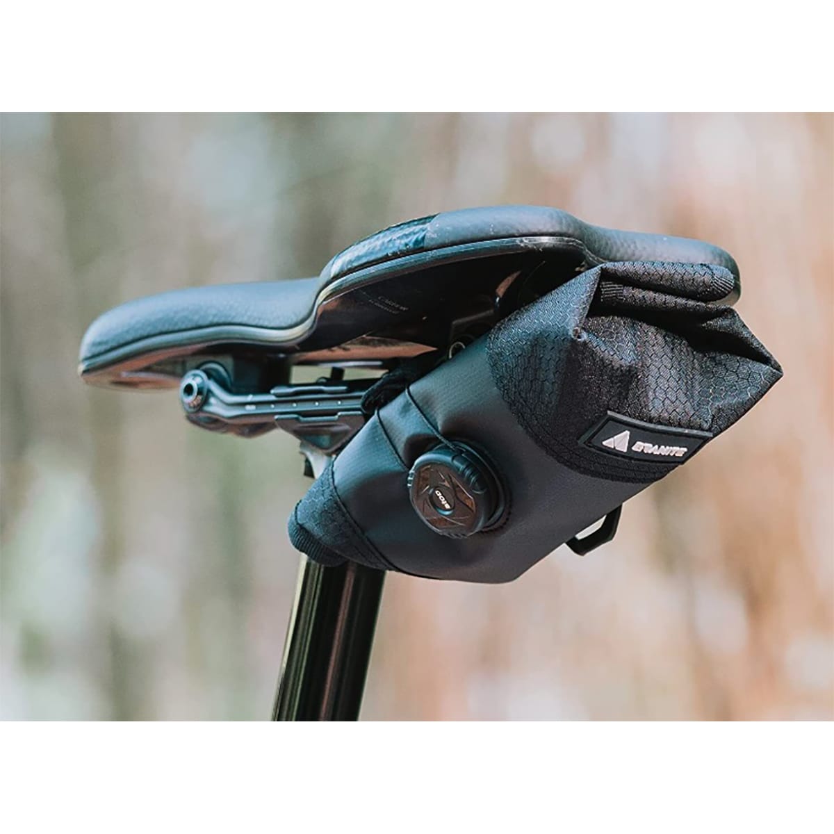 GRANITE DESIGN ROLL-UP satulalaukku Musta