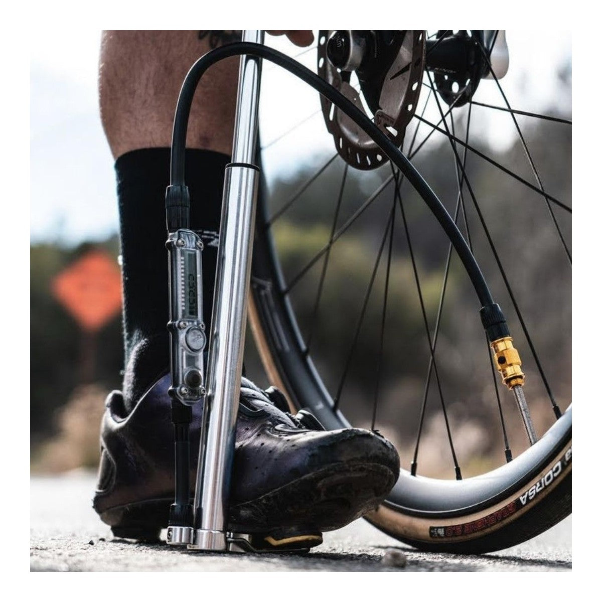 LEZYNE MICRO FLOOR DRIVE DIGITAL HPG kompakti jalkapumppu hopea