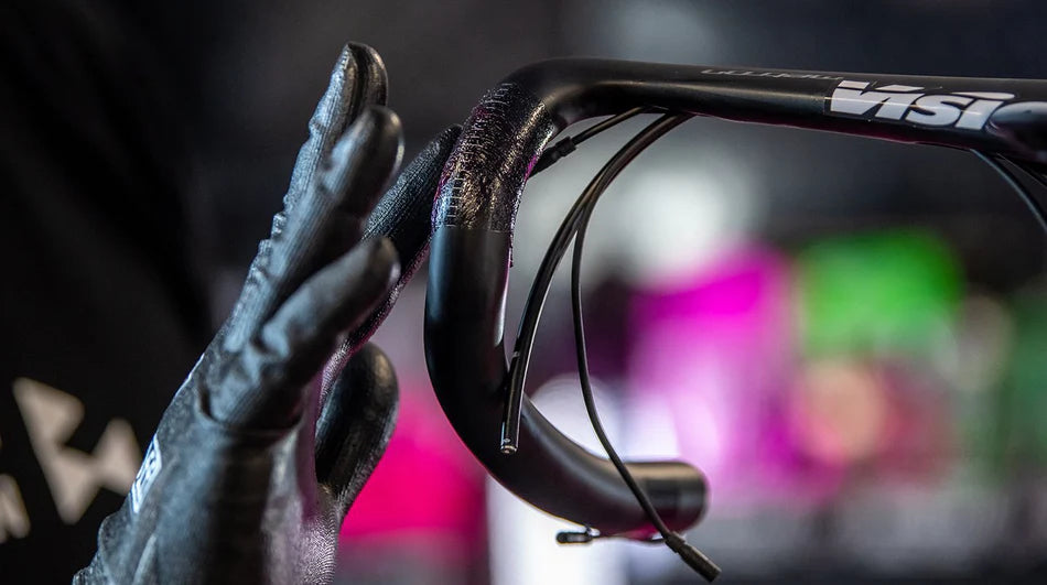 MUC-OFF CARBON GRIPPER -rasva hiilikomponenteille (75 g)