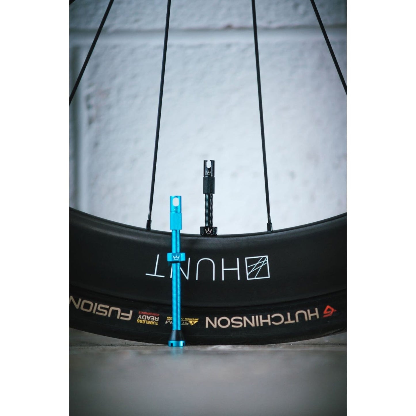PEATY'S x Chris King MK2 Presta 80 mm Tubeless venttiilit (x2) Musta