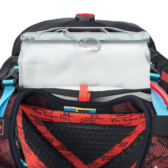 USWE HAJKER 30 L reppu musta/punainen