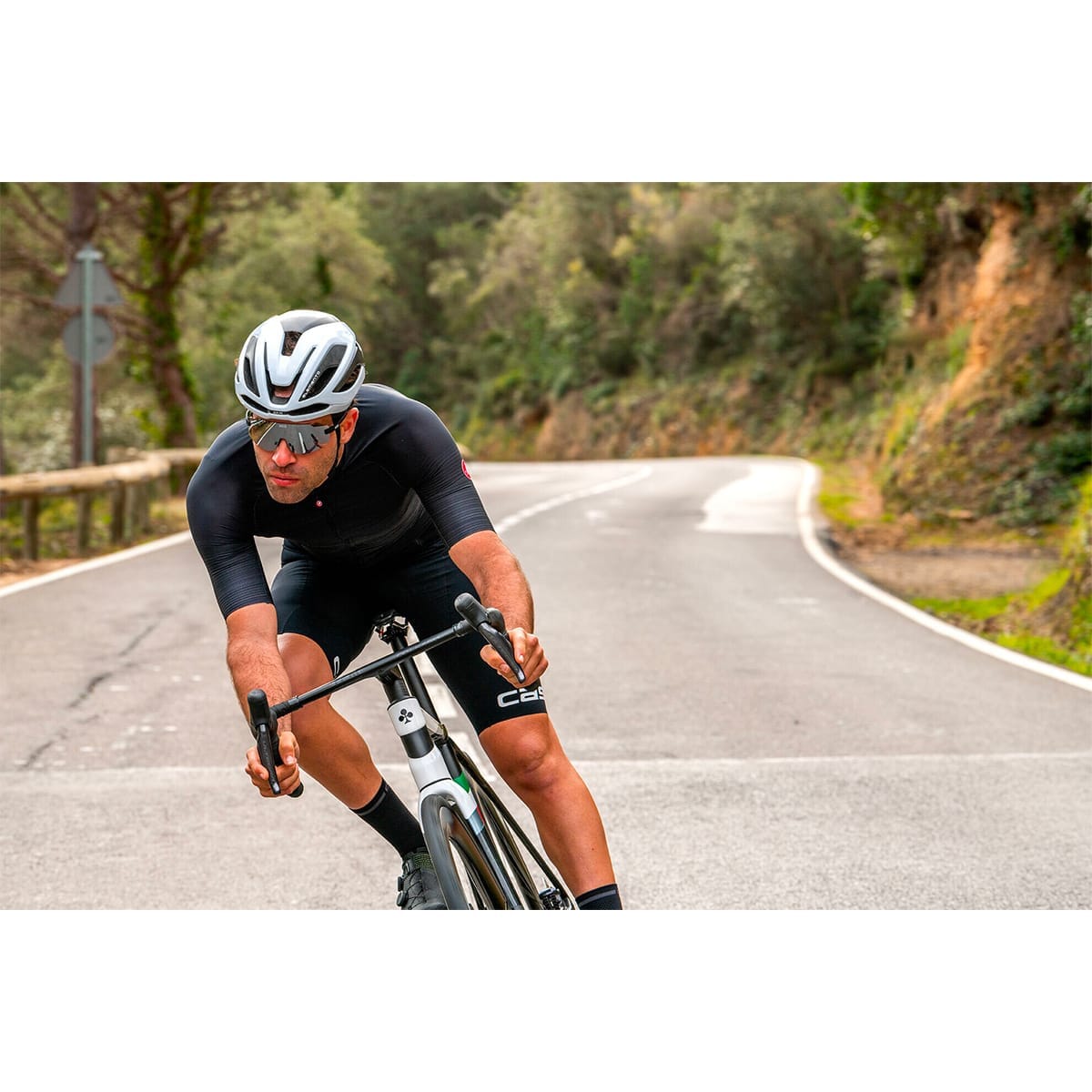 KASK ELEMENTO maantiekypärä valkoinen