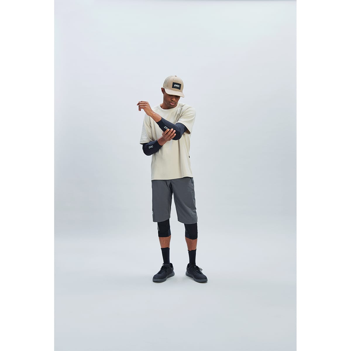 POC OSEUS VPD kyynärpääsuojukset musta