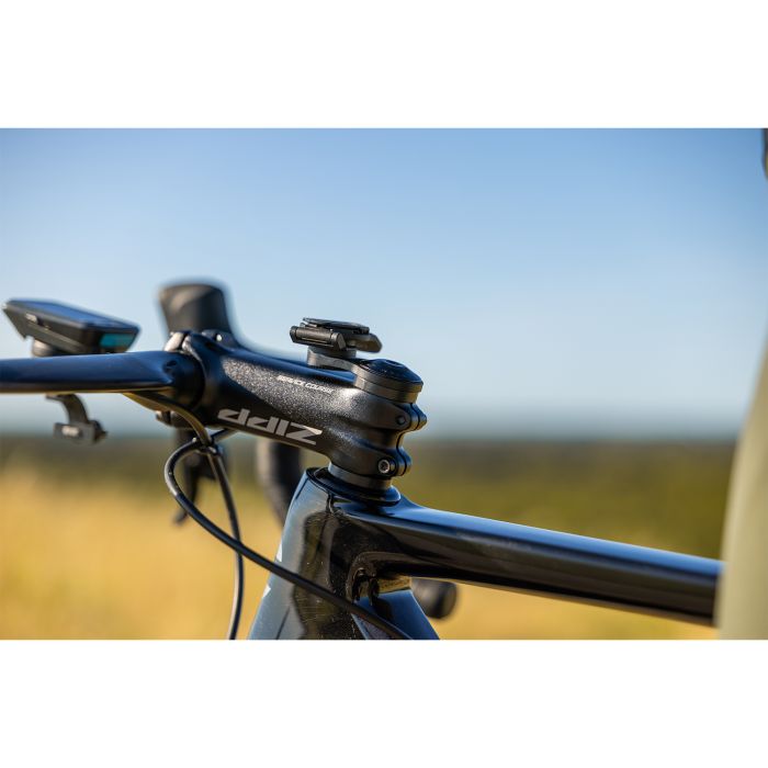 QUADLOCK OUT CAP MOUNT PRO Varsiasennuskannatin