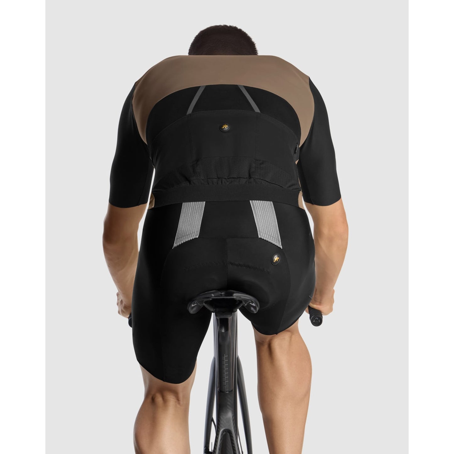 ASSOS EQUIPE RS S11 lyhythihainen trikoo Musta/Beige