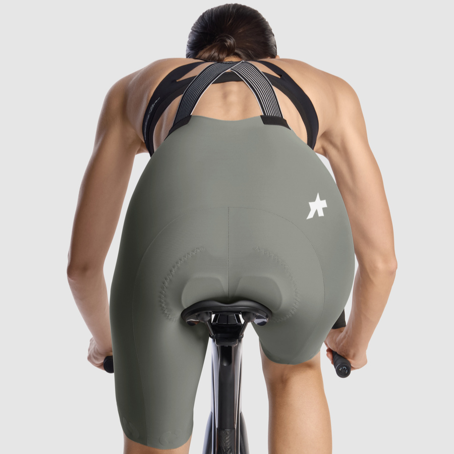 ASSOS DYORA R S11 Naisten khaki Bibshortit