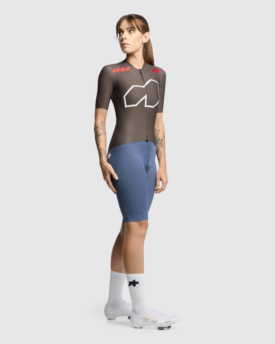 ASSOS DYORA R S11 We are the A Naisten pitkähihainen ruskea trikoo