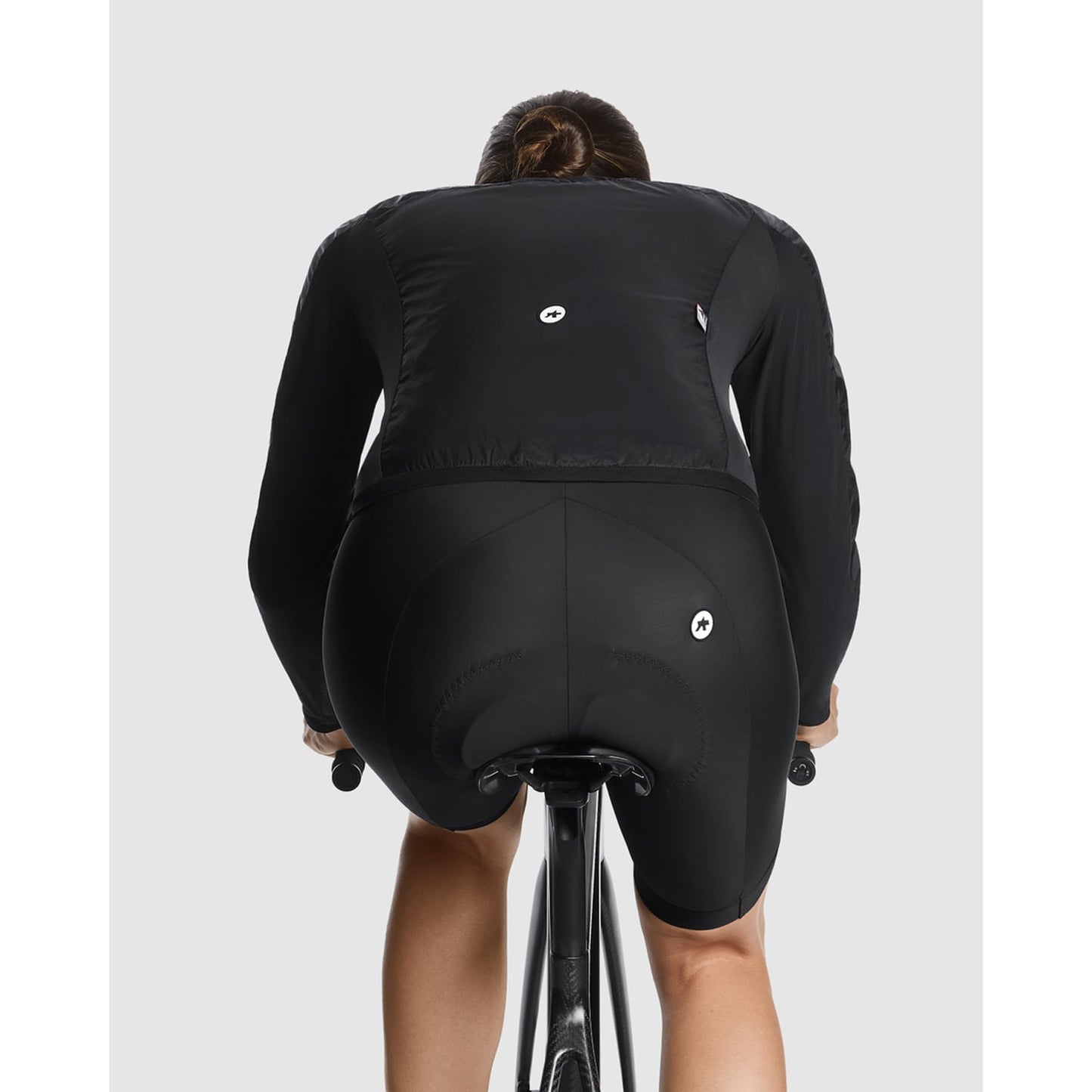 ASSOS UMA GT WIND C2 takki naisten musta