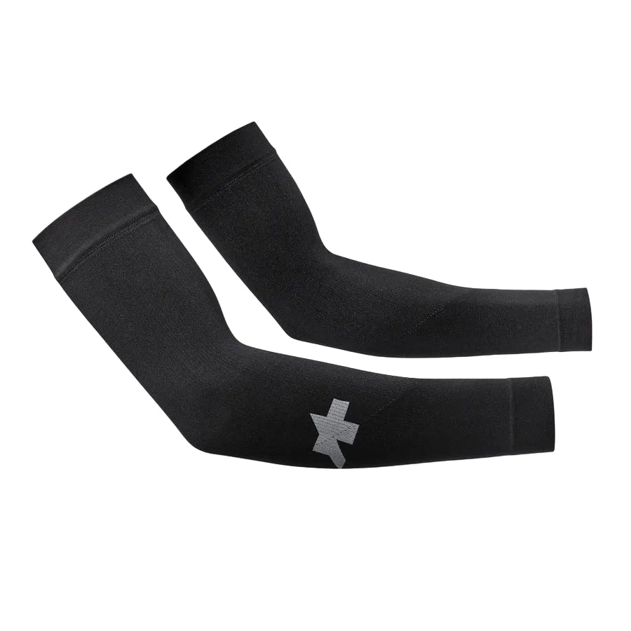 ASSOS SUMMER ARM UV PROTECTOR P1 -käsivarsisuojat, musta