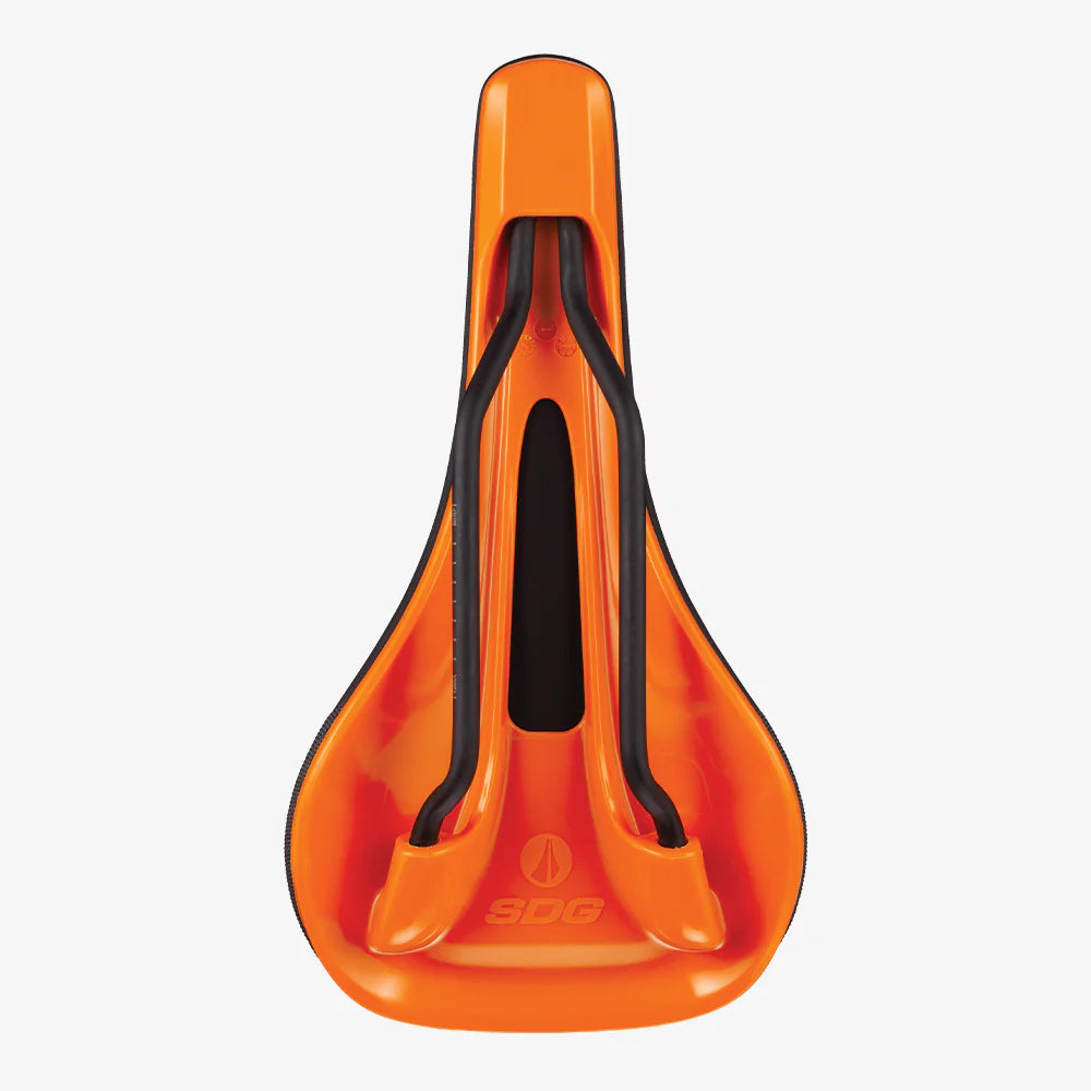 SDG BEL-AIR V3 Rails Lux Alloy -satula musta/oranssi