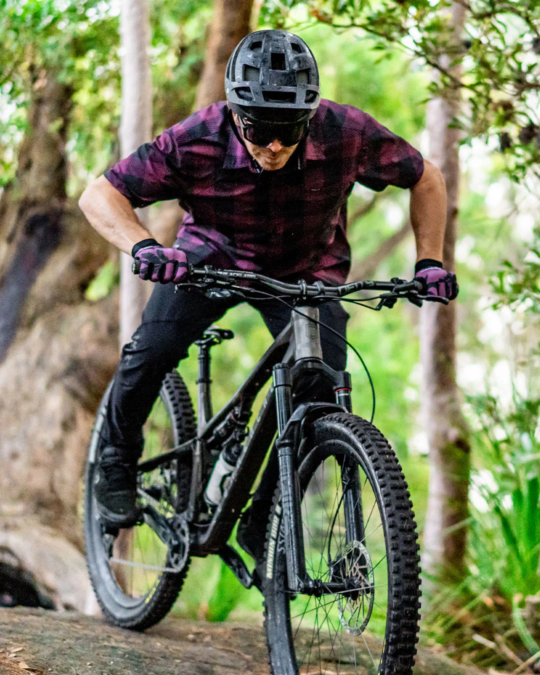 DHARCO TRAIL käsineet violetti/musta