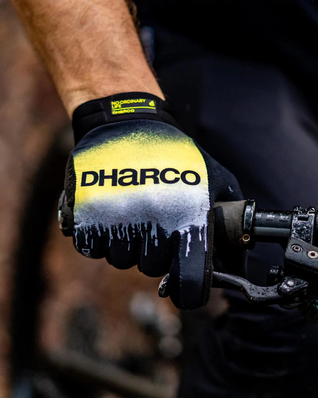 DHARCO RACE ACID RAIN käsineet Musta/Keltainen