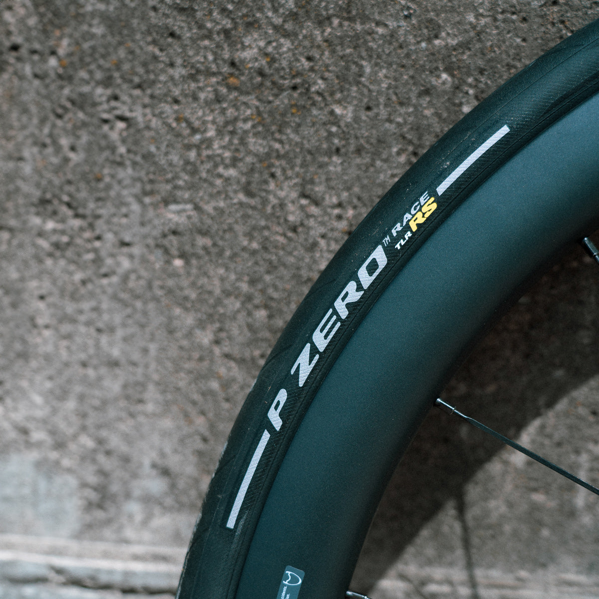 PIRELLI P ZERO RACE TLR RS 700c Tubeless Ready Musta rengas PIRELLI P ZERO RACE TLR RS 700c Tubeless Ready Musta rengas