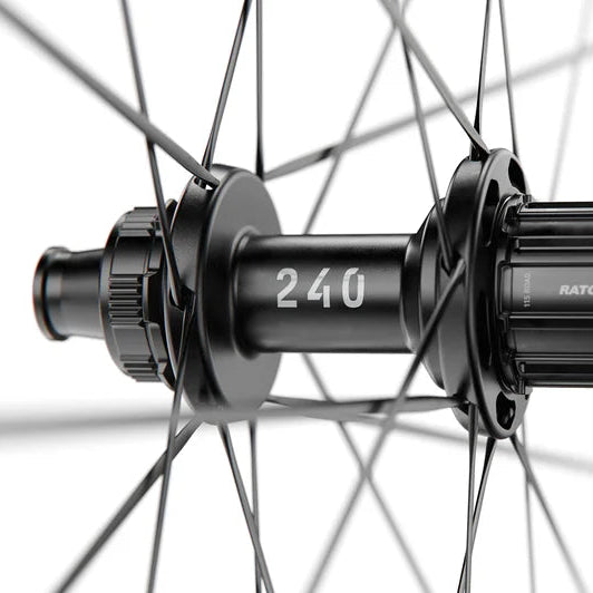 Pari DT SWISS ARC 1400 DICUT 65 Tubeless Ready -vanteita (Center Lock)