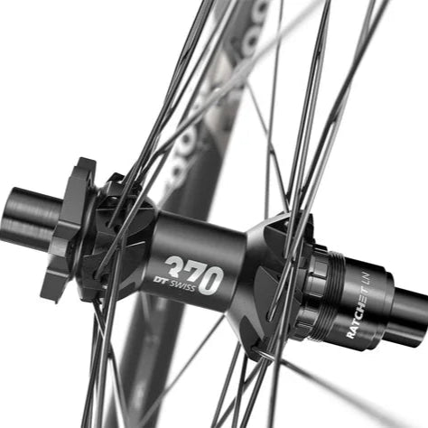 Pari DT SWISS E 1900 SPLINE 27.5" 30mm pyöriä 15x110/12x148 mm DT SWISS E 1900 SPLINE 27.5" 30mm pyörät 15x110/12x148 mm