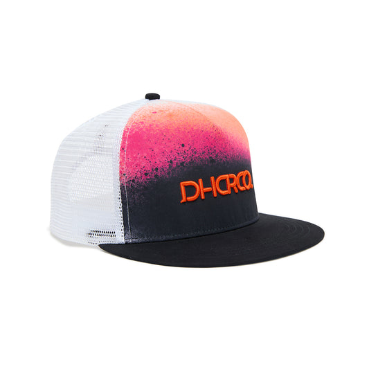 DHARCO FLAT BRIM TRUCKER BLACK SNAKE lippis Musta/Lilanpunainen