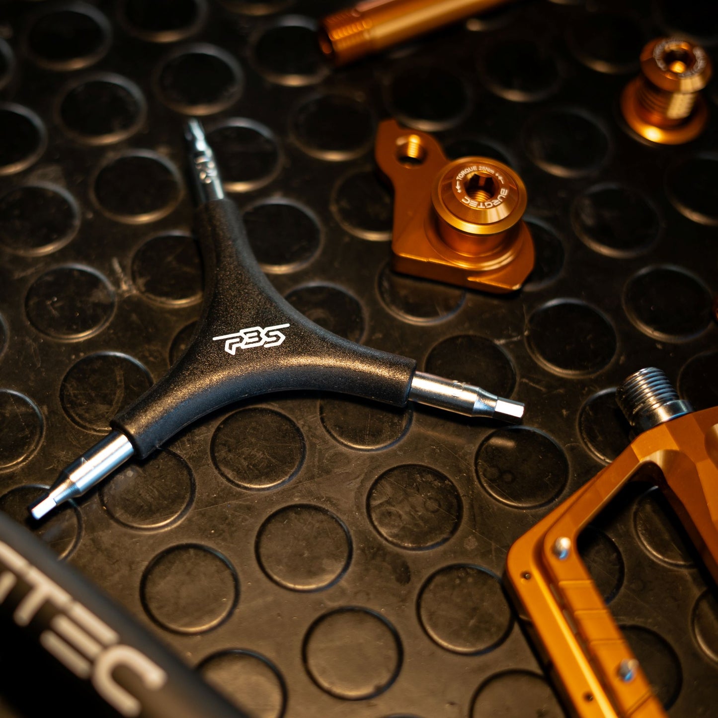 Y-muotoinen kuusiokoloavainsarja PBS TOOLS T25/H4/H5