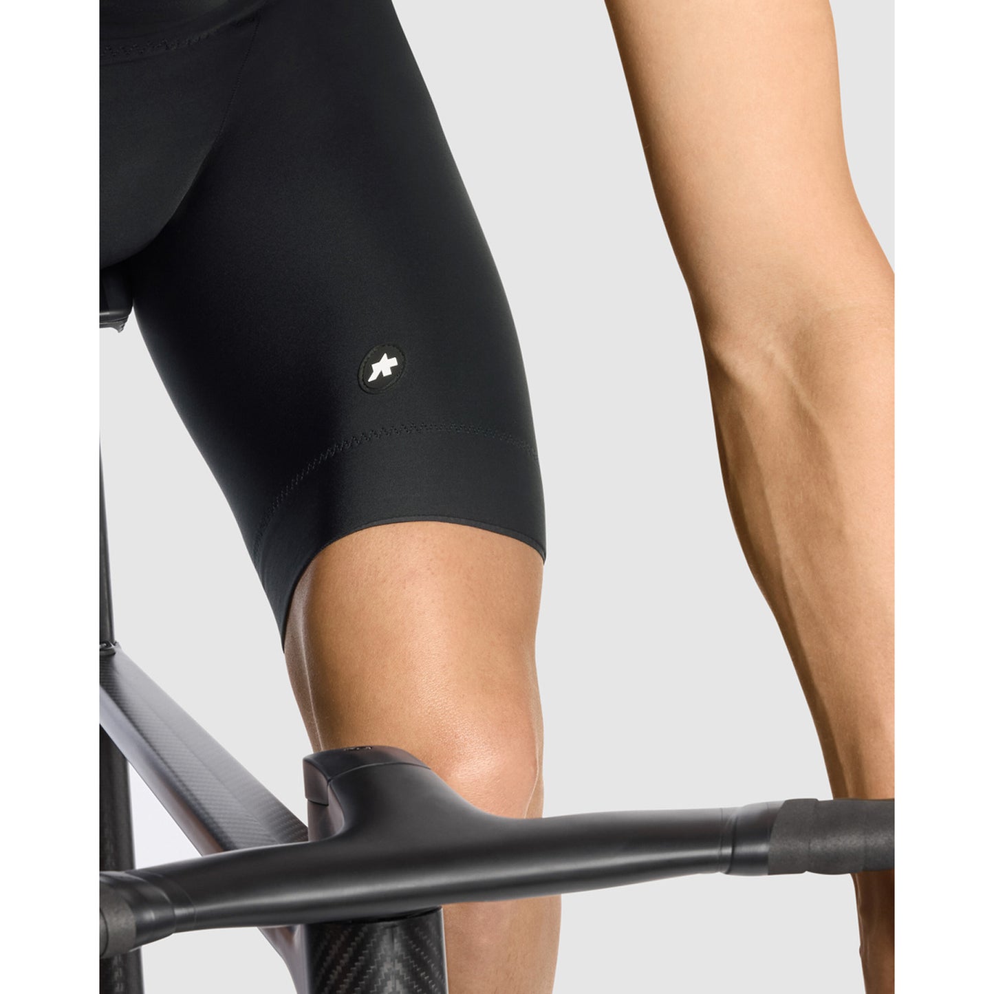 ASSOS EQUIPE R S11 Black Series Bib Short -lahkeet