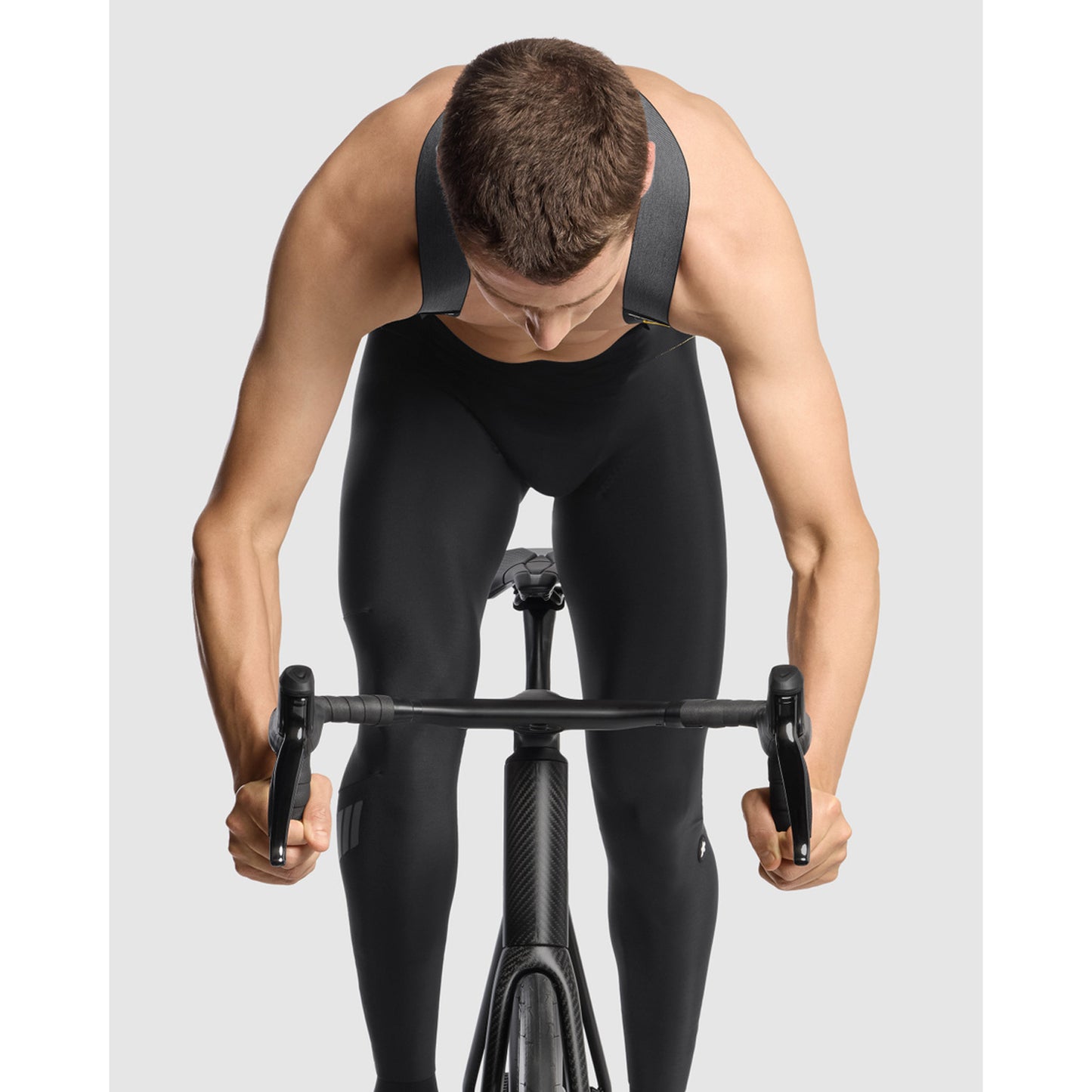 ASSOS RS S11 Black Series - mustat sarjan rintalappuhousut