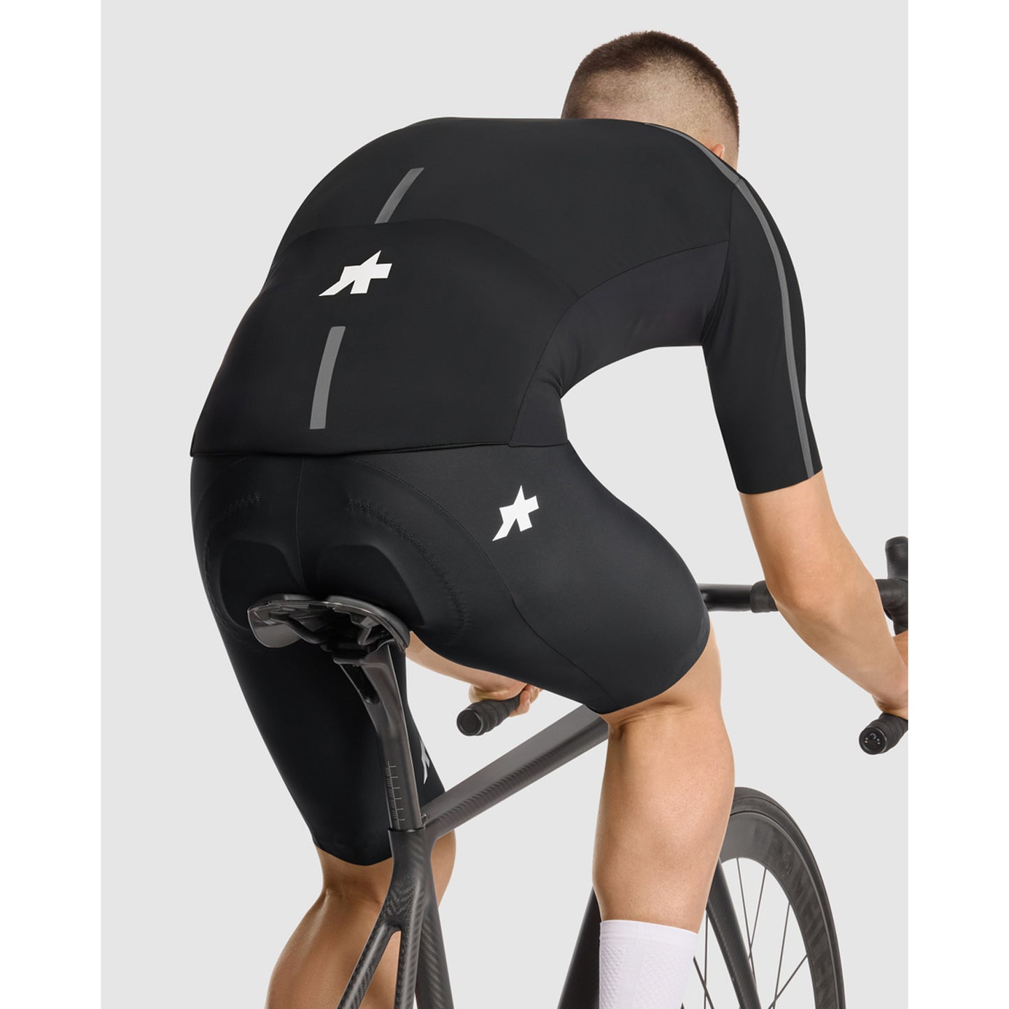 ASSOS EQUIPE R Rain S11 Musta sarja takki
