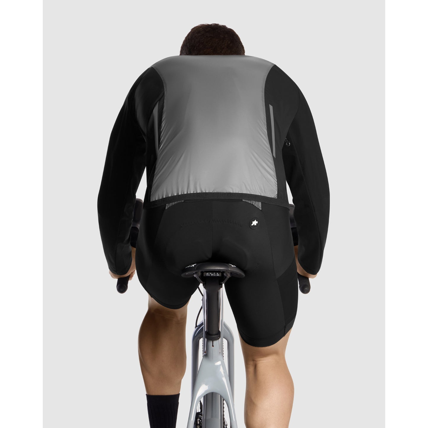 ASSOS TACTICA T5 Musta sarja takki