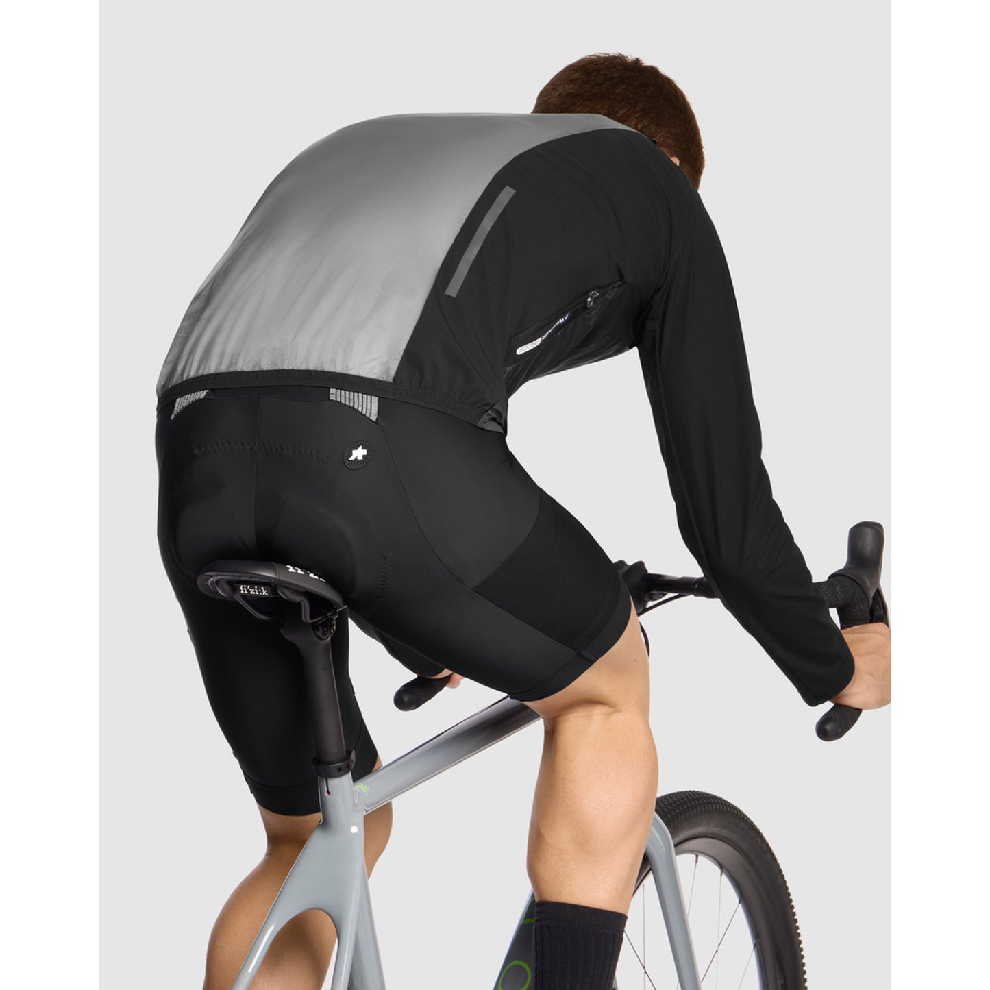 ASSOS TACTICA T5 Musta sarja takki