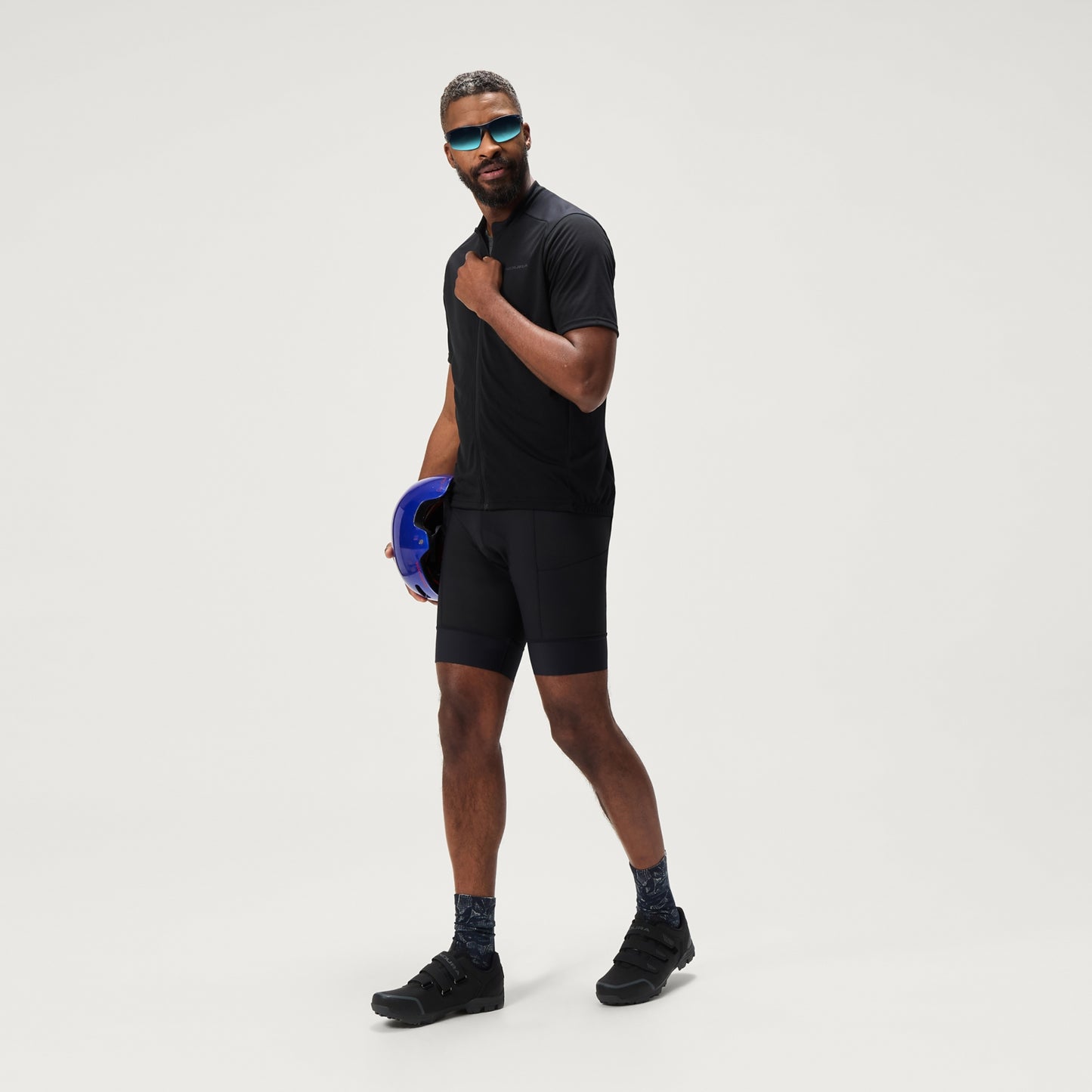 ENDURA LOOP Bib Short Musta 2025