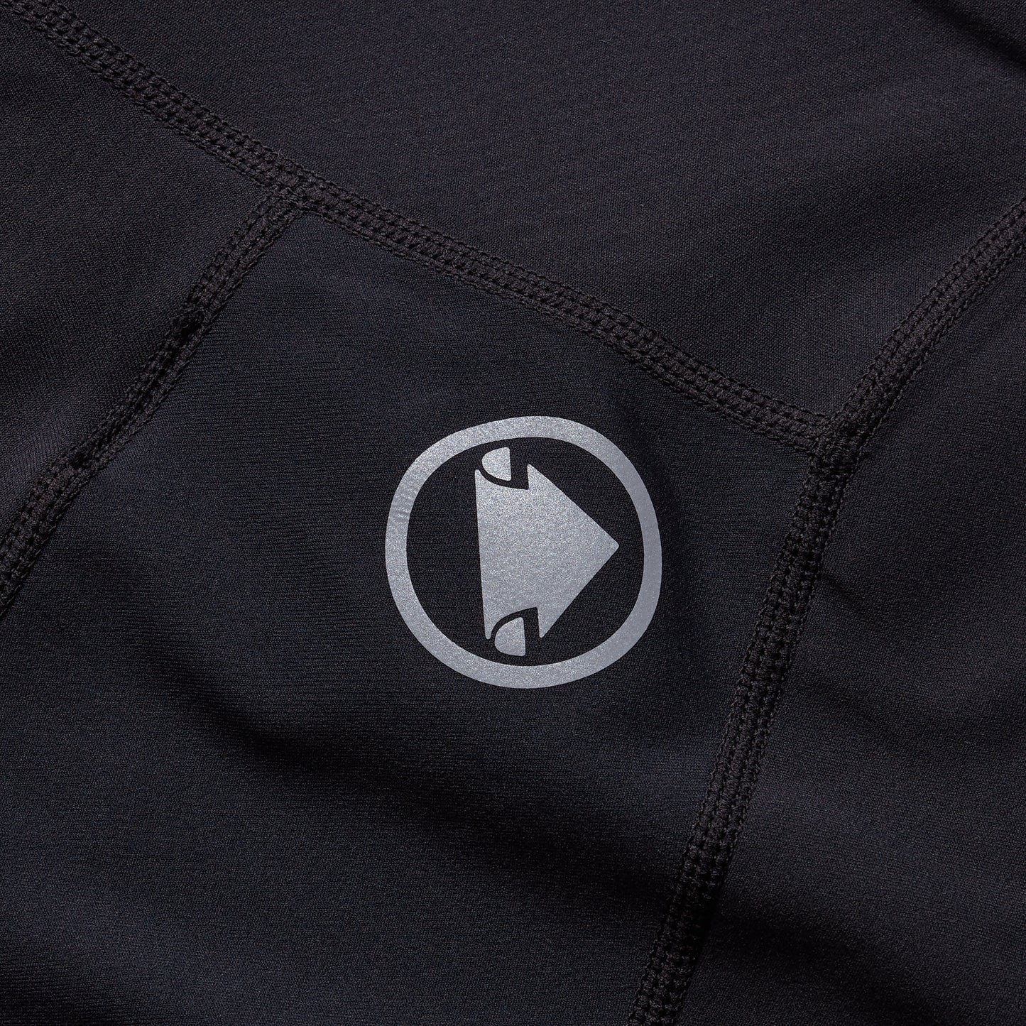 ENDURA LOOP Short Musta 2025