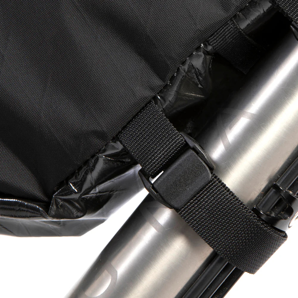RESTRAP RACE RUNKOPUSSI LARGE 4.5L Musta