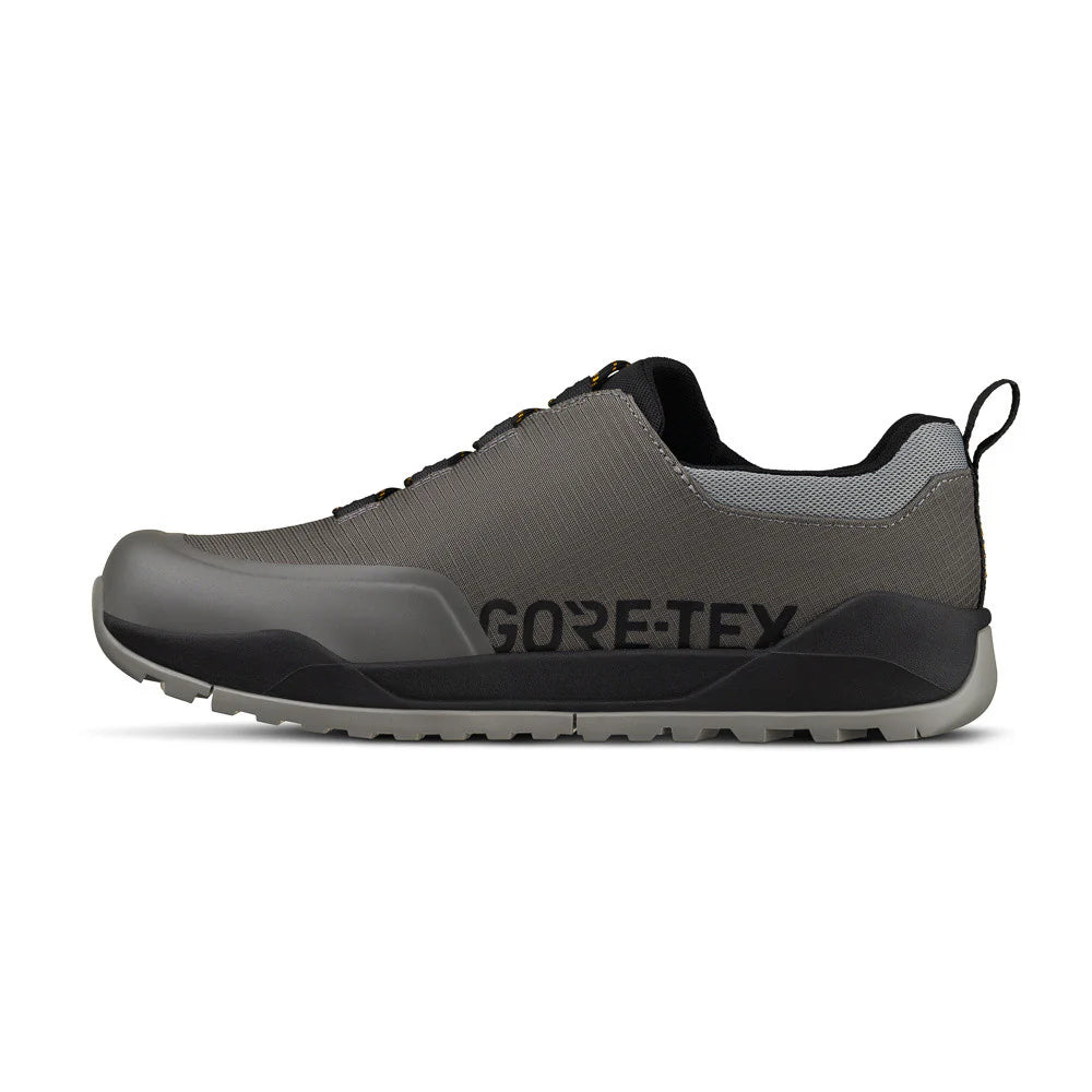 FIZIK TERRA ERGOLACE GTX FLAT -maastopyöräilykengät, harmaa/musta