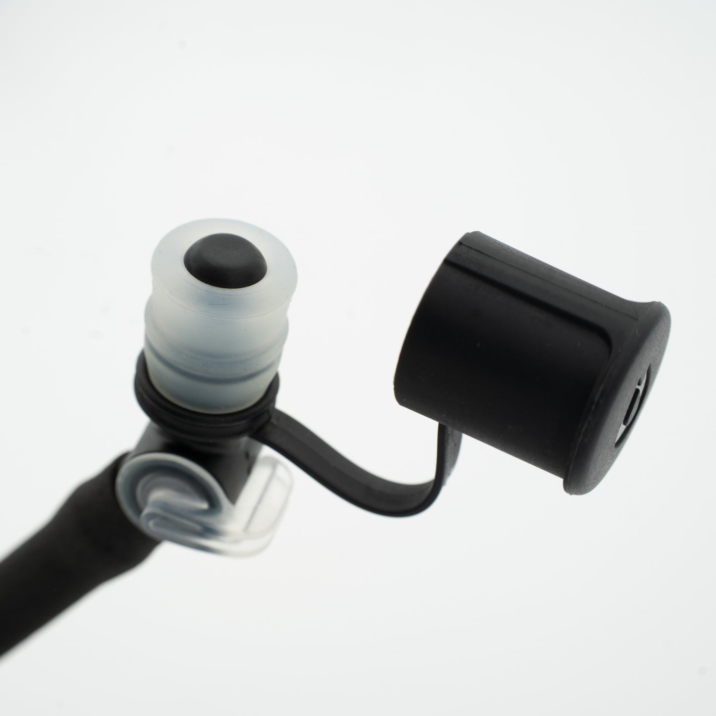 USWE HYDRAFUSION venttiili ja eristetty letkusarja musta