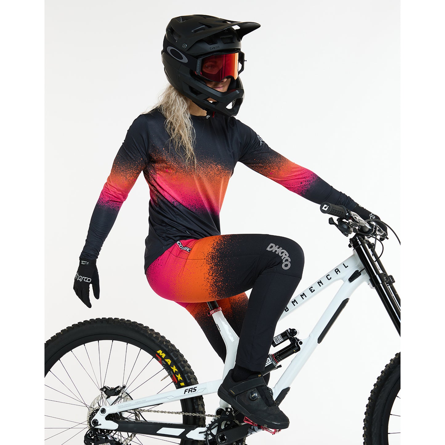 Naisten DHARCO RACE BLACK SNAKE pitkähihainen trikoo musta/oranssi