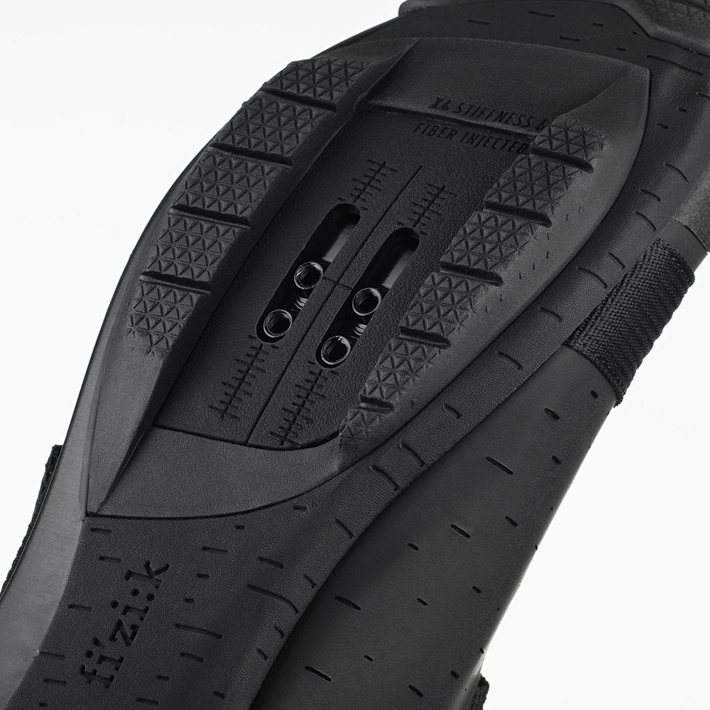 FIZIK TERRA X4 POWERSTRAP Gravel kengät Musta