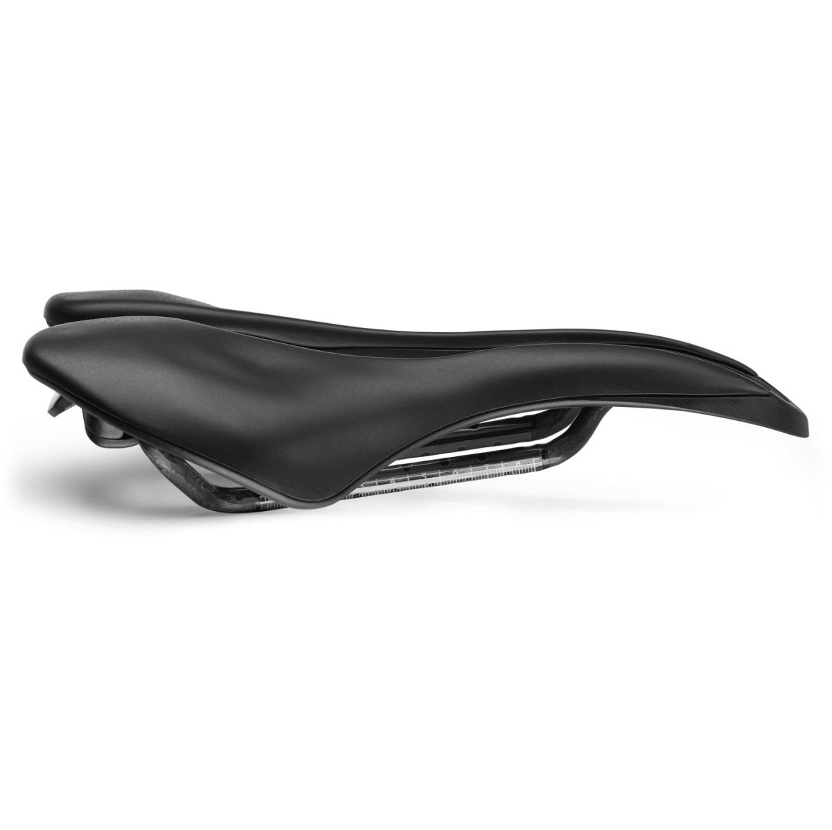 SMP EVO 30C Carbon Track Satula Musta