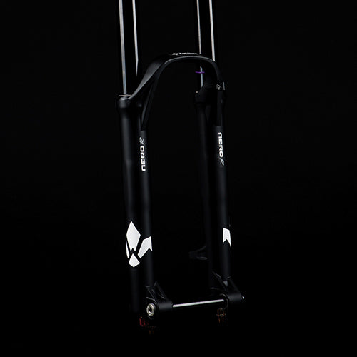 FORMULA NERO R AIR 27.5" akseli 20x110mm Boost haarukka musta