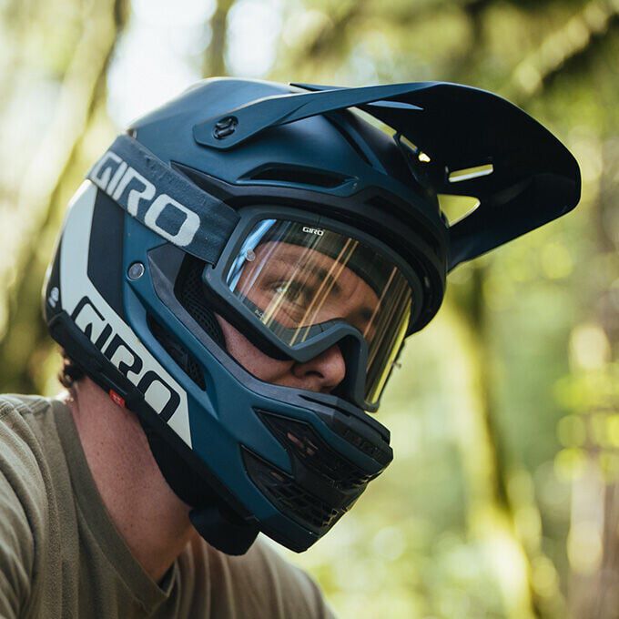 GIRO INSURGENT MIPS SPHERICAL MTB-kypärä Musta