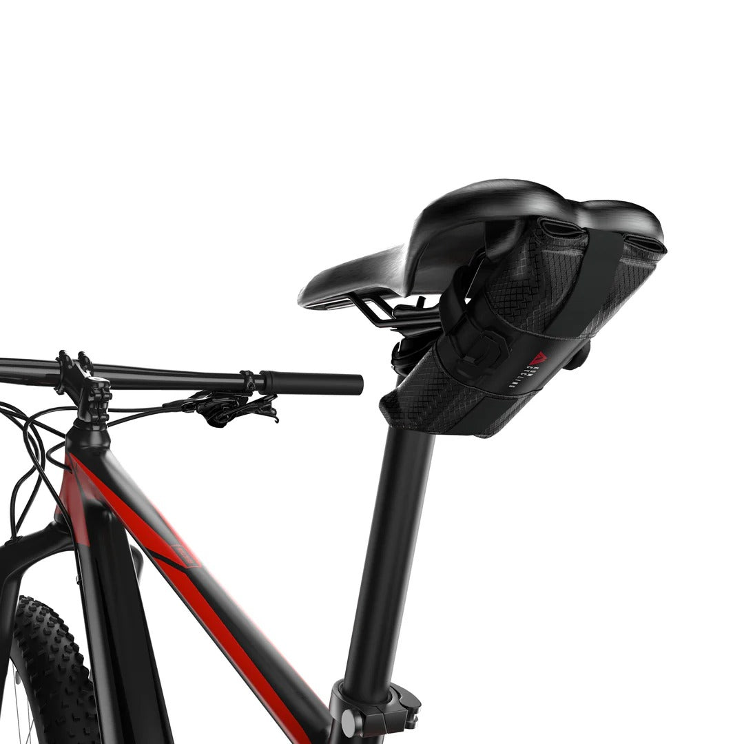 Satulalaukku KOM CYCLING SADDLE ROLL KOM CYCLING SADDLE ROLL