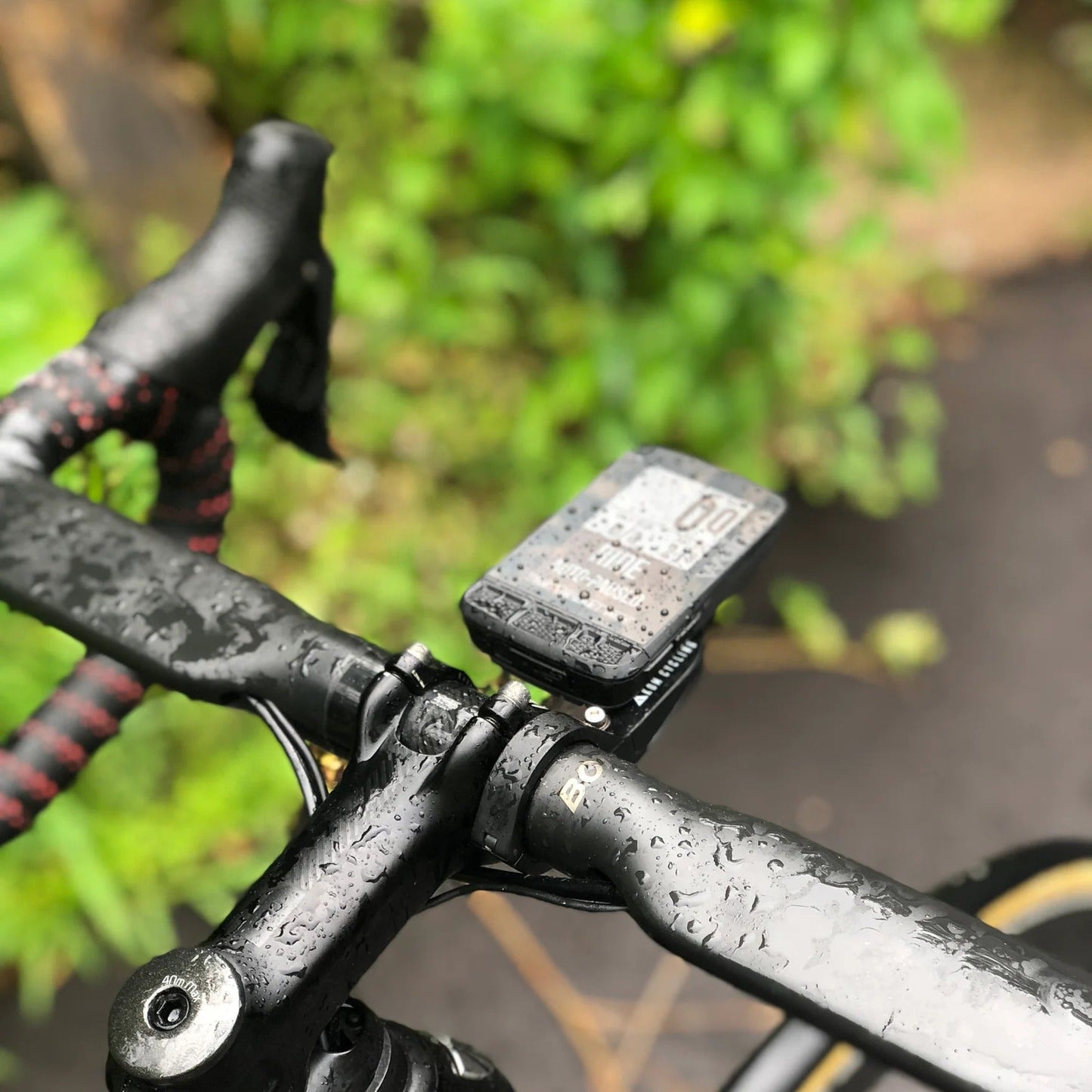 WAHOO KOM CYCLING GPS-ohjaustangon pidike musta