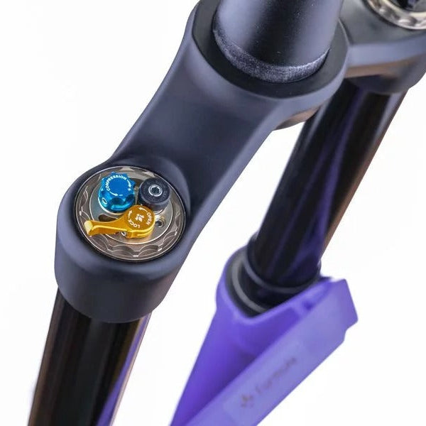 FORMULA SELVA V Air 29" haarukka-akseli 15x110mm Boost Ultravioletti
