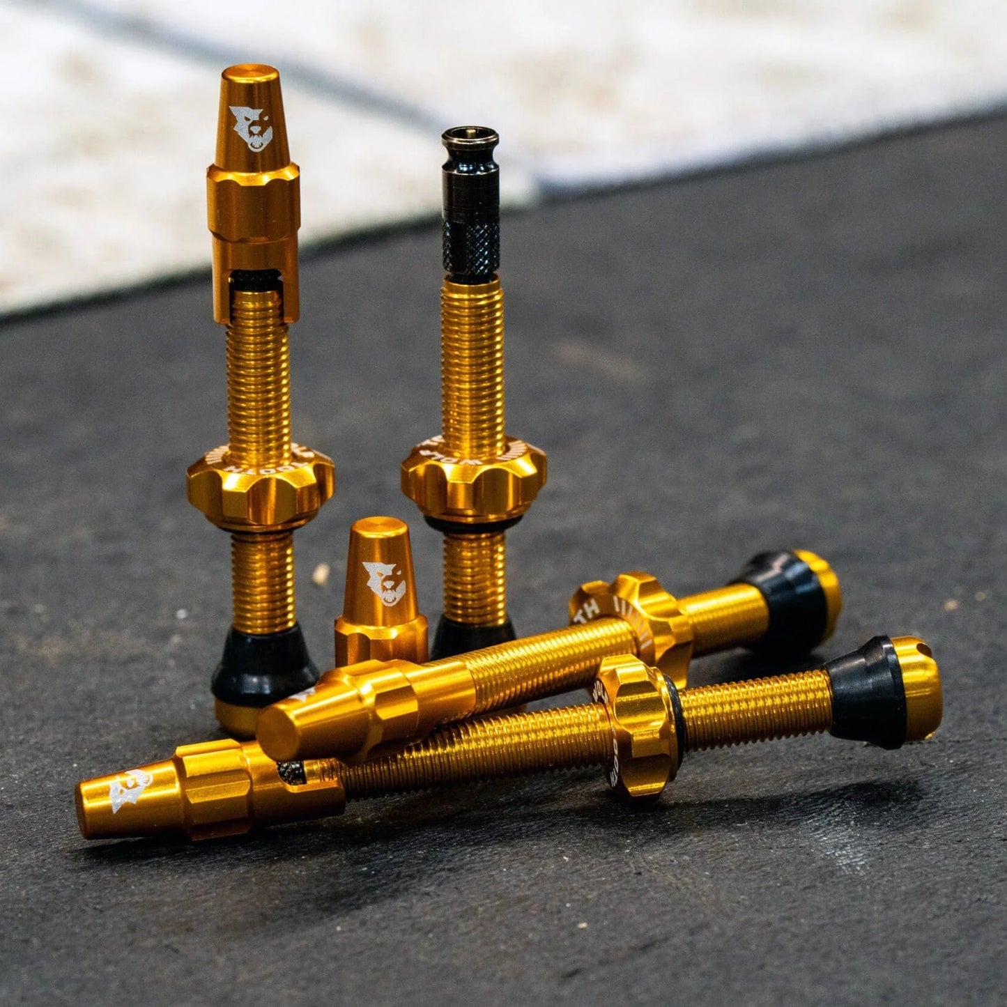 WOLF TOOTH CLIK VENTTIILI Tubeless venttiili Gold