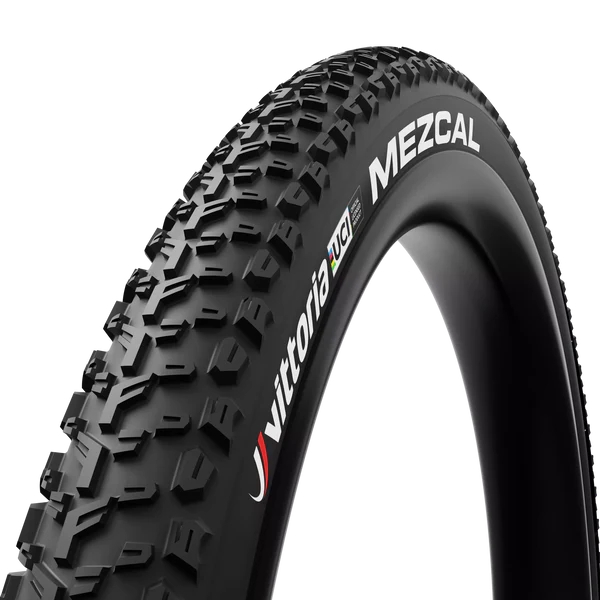 VITTORIA MEZCAL XC 29X2.35 "UCI Rainbow Edition" Tubeless Ready Pehmeä musta rengas VITTORIA MEZCAL XC 29X2.35 "UCI Rainbow Edition" Tubeless Ready Pehmeä musta rengas
