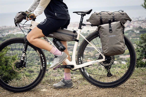 ORTLIEB GRAVEL PACK 29 L matkatavaroiden kuljetuslaukku harmaa