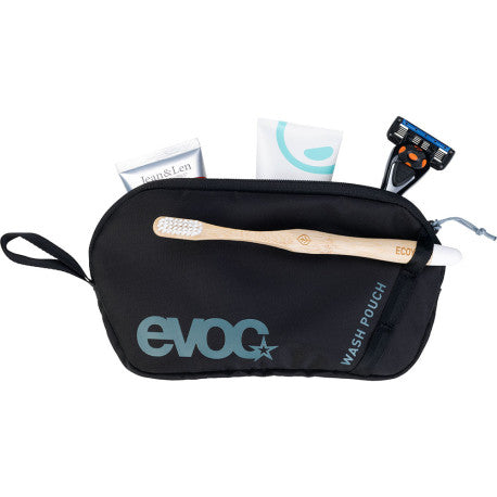 EVOC EXPLORER PRO 26 L reppu musta